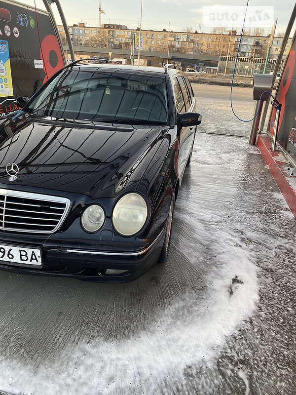 Универсал Mercedes-Benz E-Class 2000 в Полтаве