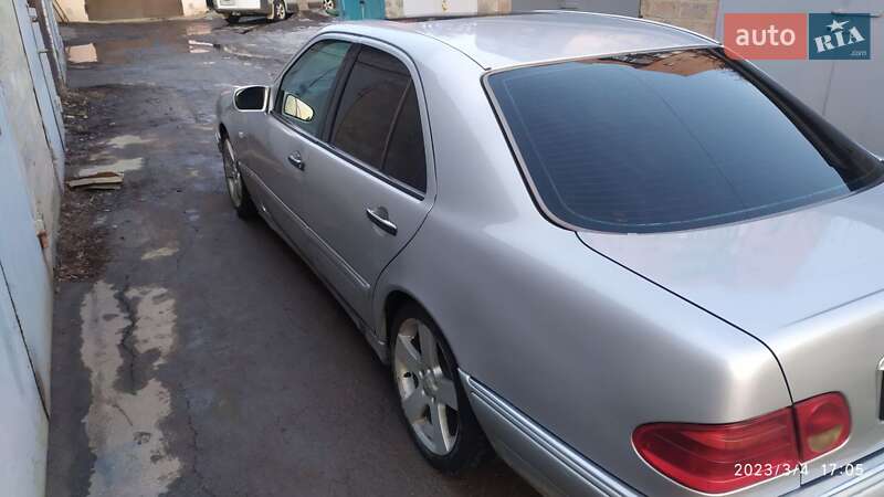 Седан Mercedes-Benz E-Class 1996 в Харкові