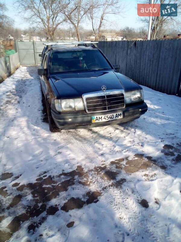 Mercedes-Benz E-Class 1988