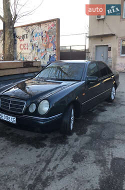 Седан Mercedes-Benz E-Class 1997 в 