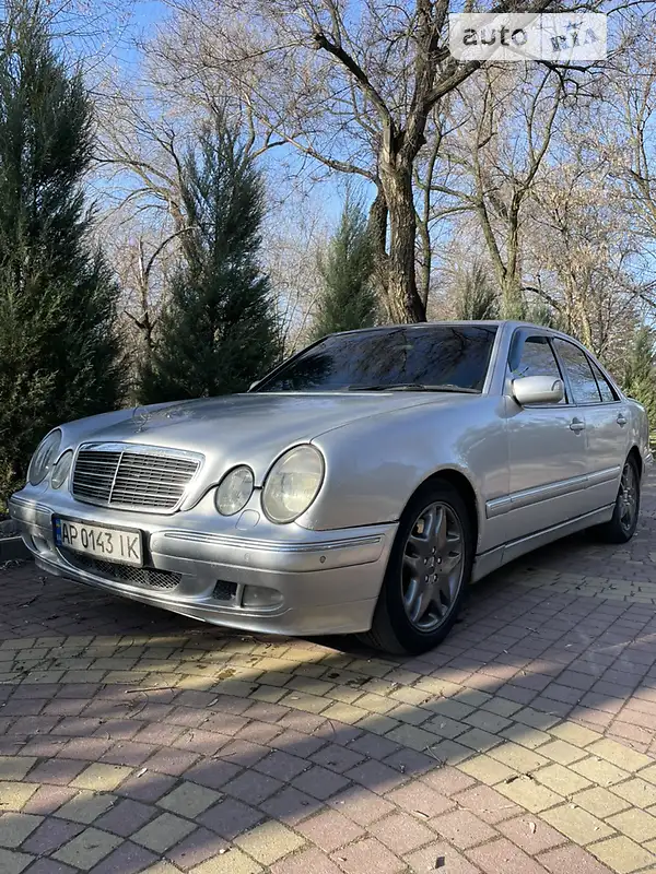 Mercedes-Benz E-Class 2001