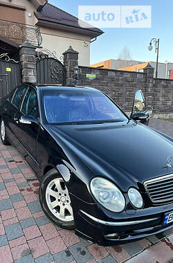 Седан Mercedes-Benz E-Class 2004 в Ровно