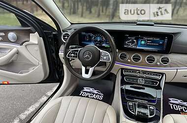Седан Mercedes-Benz E-Class 2018 в 