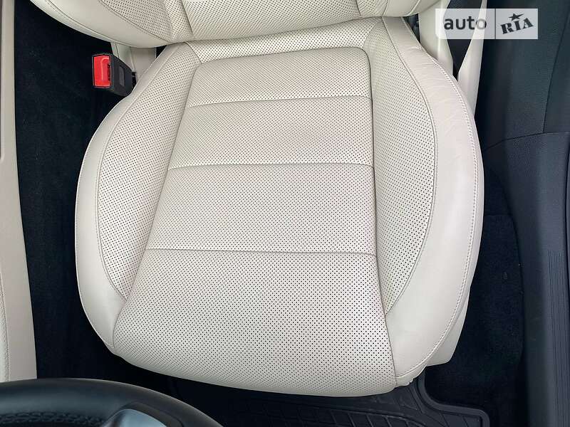 Універсал Mercedes-Benz E-Class 2016 в Києві