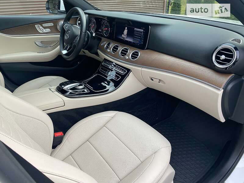 Універсал Mercedes-Benz E-Class 2016 в Києві