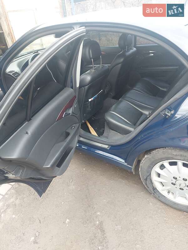Седан Mercedes-Benz E-Class 2003 в Кривом Роге