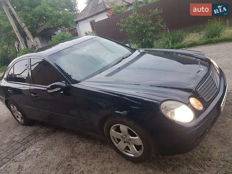 Седан Mercedes-Benz E-Class 2003 в Кривом Роге