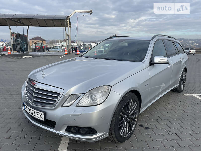 Универсал Mercedes-Benz E-Class 2011 в 