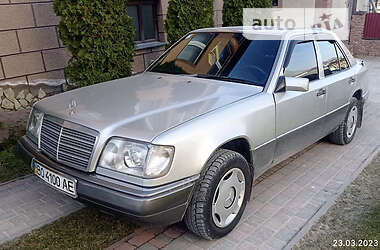 Седан Mercedes-Benz E-Class 1994 в Хмельницком