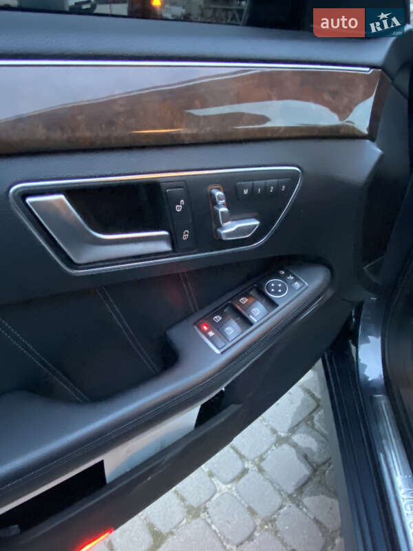 Седан Mercedes-Benz E-Class 2014 в Львове