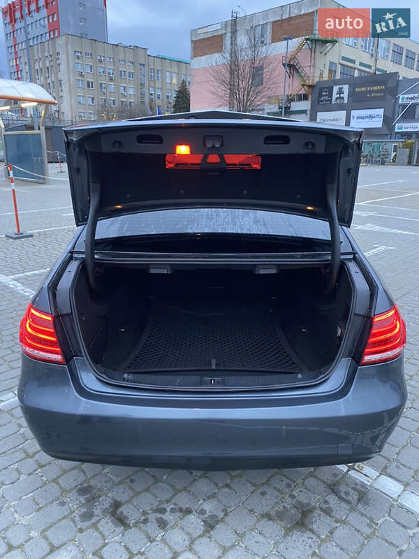 Седан Mercedes-Benz E-Class 2014 в Львове