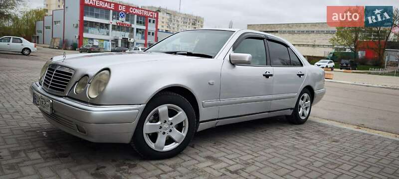 Седан Mercedes-Benz E-Class 1998 в Измаиле