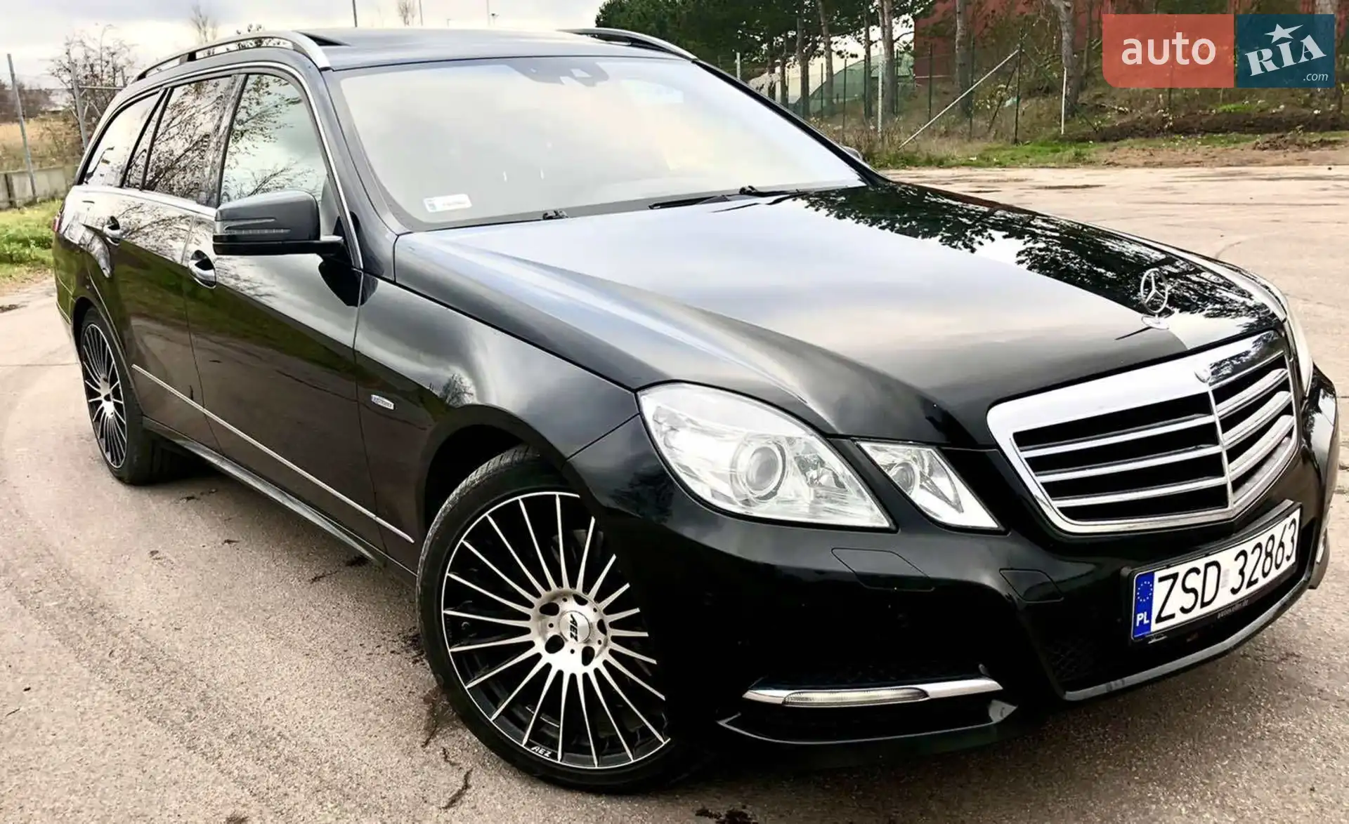 2010 Mercedes-Benz E-klasse - фото 1