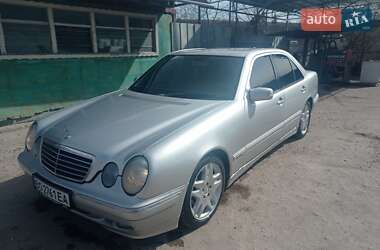Седан Mercedes-Benz E-Class 1999 в 