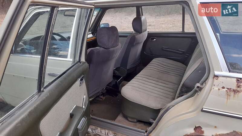 Универсал Mercedes-Benz E-Class 1979 в Черновцах фото 13 Универсал Mercedes-Benz E-Class 1979 в Черновцах