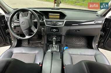 Седан Mercedes-Benz E-Class 2011 в 