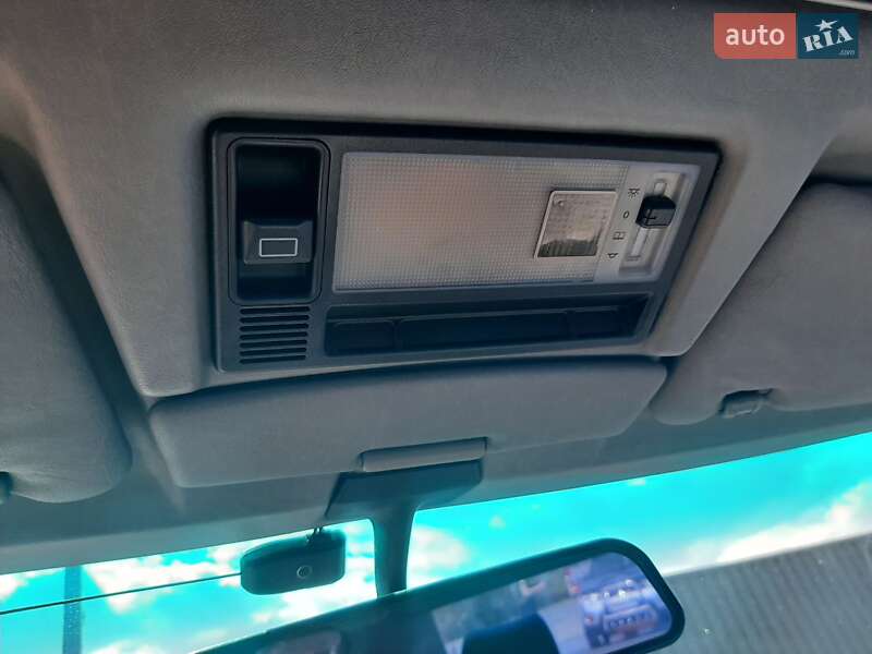 Седан Mercedes-Benz E-Class 1995 в Ивано-Франковске