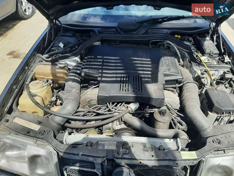 Седан Mercedes-Benz E-Class 1995 в Ивано-Франковске