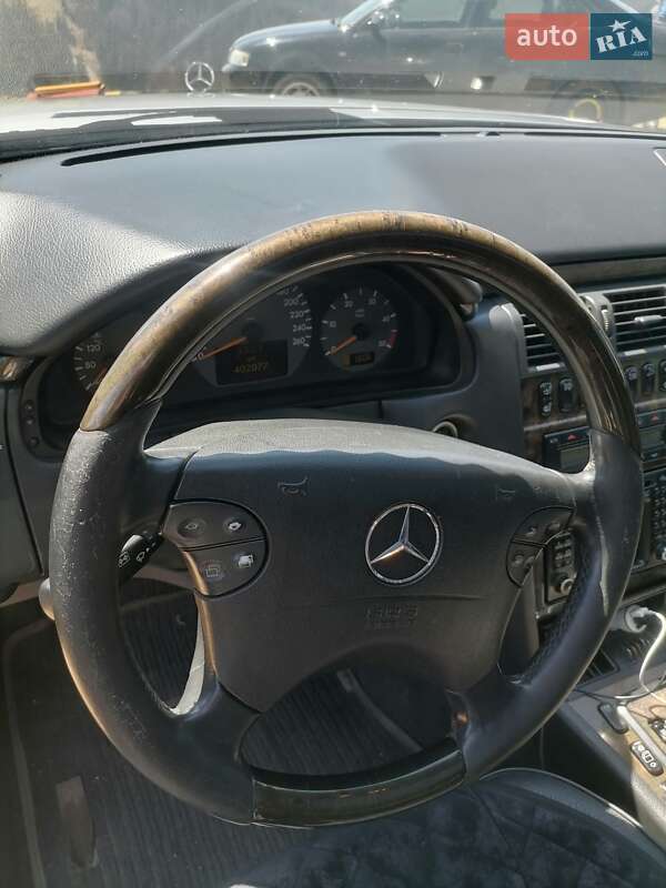 Седан Mercedes-Benz E-Class 2000 в Черновцах