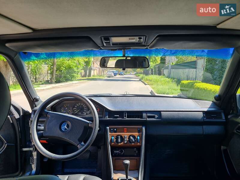 Седан Mercedes-Benz E-Class 1989 в Одессе фото 38 Седан Mercedes-Benz E-Class 1989 в Одессе