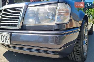 Седан Mercedes-Benz E-Class 1989 в 