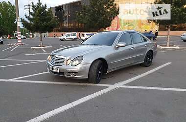 Седан Mercedes-Benz E-Class 2002 в 
