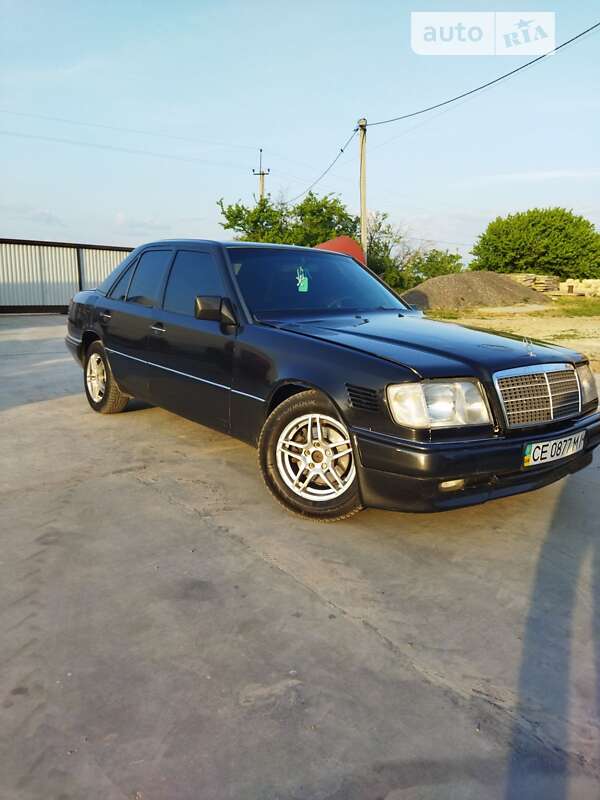 Седан Mercedes-Benz E-Class 1995 в Хотине