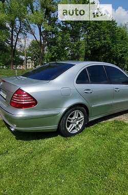 Седан Mercedes-Benz E-Class 2003 в 