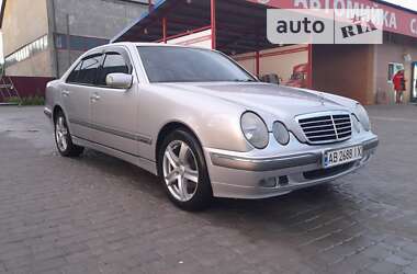 Седан Mercedes-Benz E-Class 2000 в 