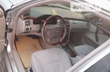 Седан Mercedes-Benz E-Class 2000 в 