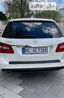 Универсал Mercedes-Benz E-Class 2011 в Киеве