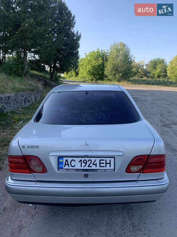 Mercedes-Benz E-Class 1999