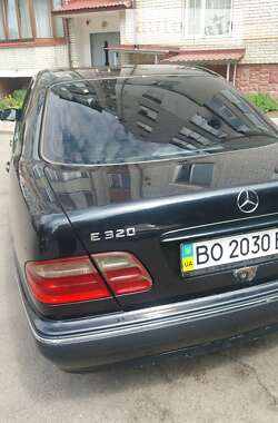 Седан Mercedes-Benz E-Class 2001 в Тернополе