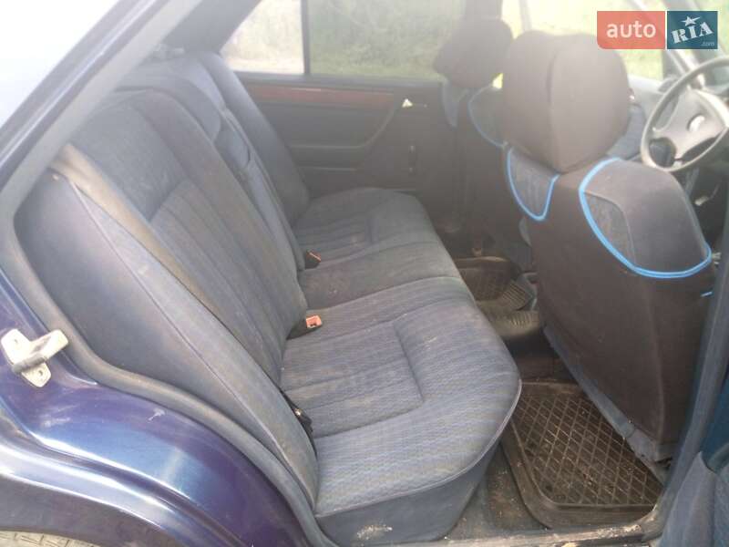 Седан Mercedes-Benz E-Class 1993 в Хмельницькому