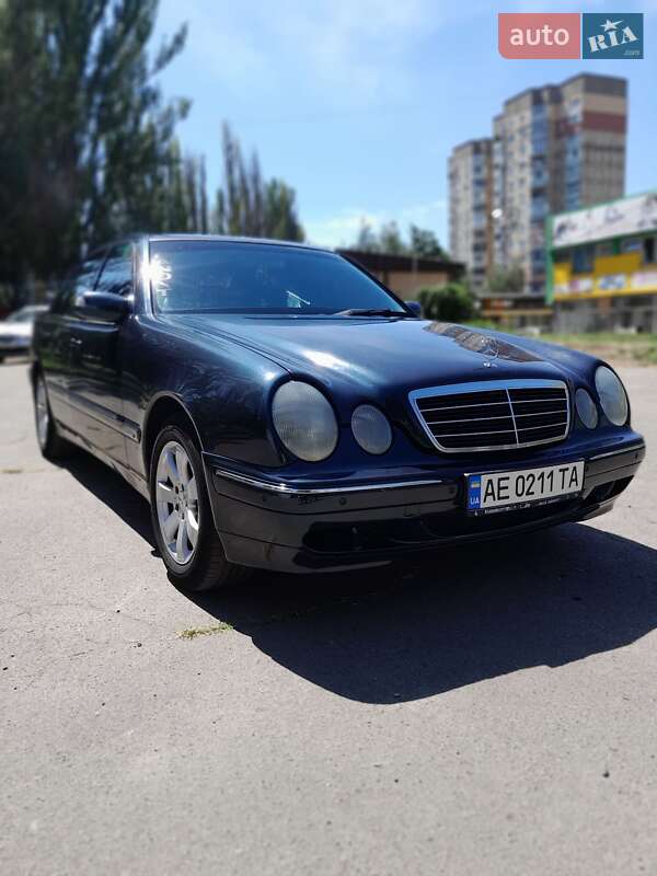 Mercedes-Benz E-Class 2000