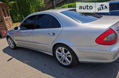 Седан Mercedes-Benz E-Class 2006 в Чернівцях