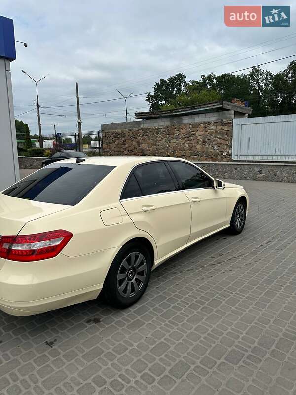 Седан Mercedes-Benz E-Class 2013 в Білій Церкві
