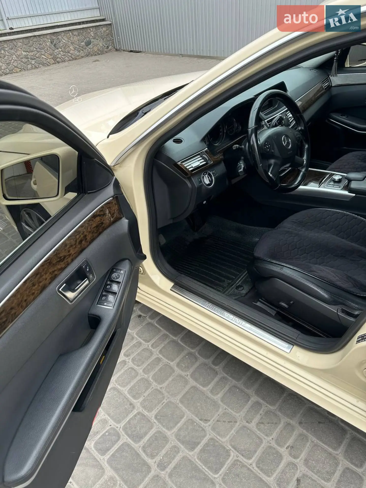 2013 Mercedes-Benz E-klasse - мініатюра 13