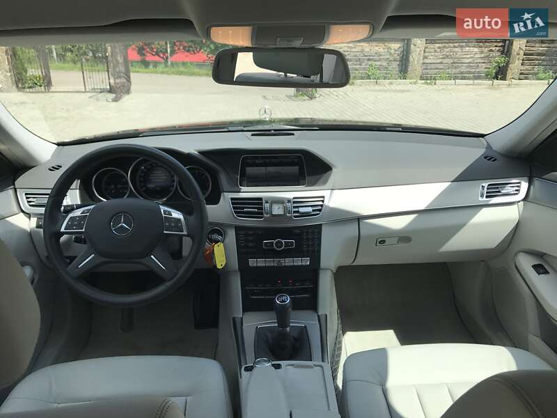 Універсал Mercedes-Benz E-Class 2014 в Ужгороді