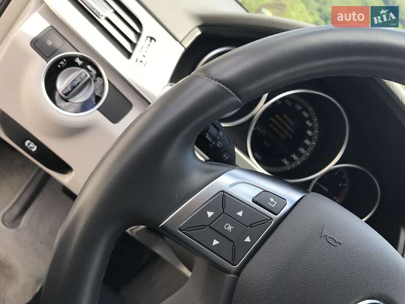 Універсал Mercedes-Benz E-Class 2014 в Ужгороді