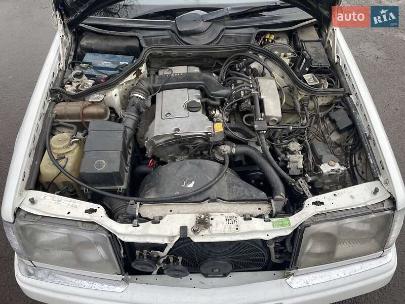 Седан Mercedes-Benz E-Class 1994 в Рівному