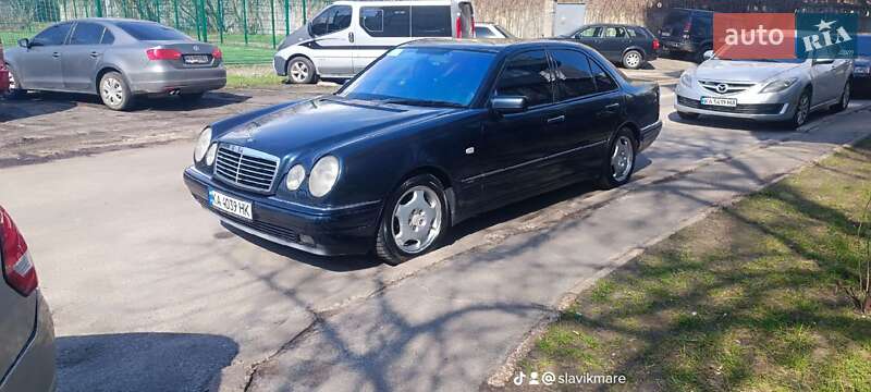 Седан Mercedes-Benz E-Class 1995 в Киеве