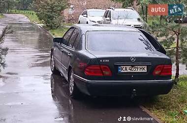 Седан Mercedes-Benz E-Class 1995 в Киеве