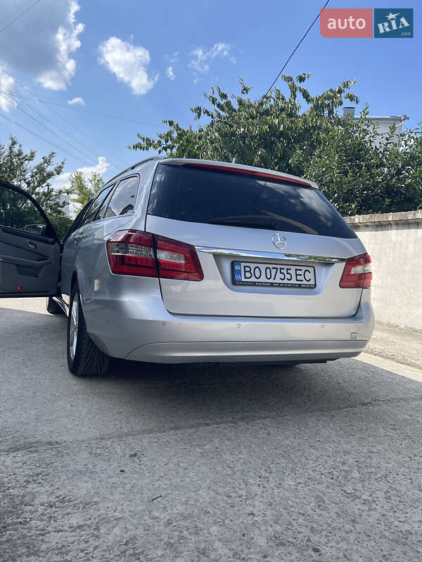 Универсал Mercedes-Benz E-Class 2010 в Кременце