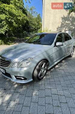 Седан Mercedes-Benz E-Class 2009 в Львове