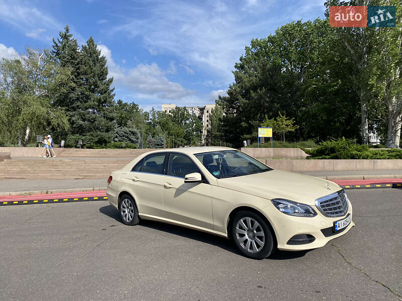 Седан Mercedes-Benz E-Class 2015 в Николаеве