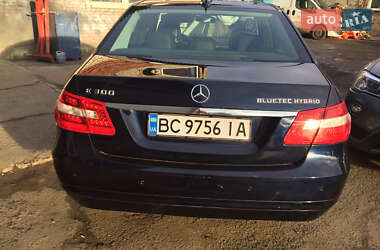 Седан Mercedes-Benz E-Class 2012 в Львове