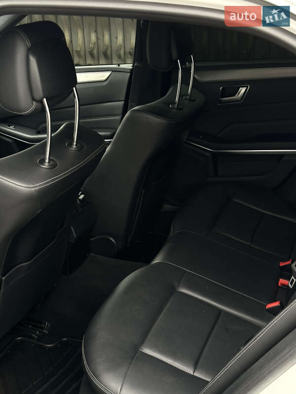 Седан Mercedes-Benz E-Class 2015 в Тячеве
