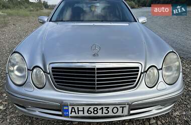 Седан Mercedes-Benz E-Class 2003 в 