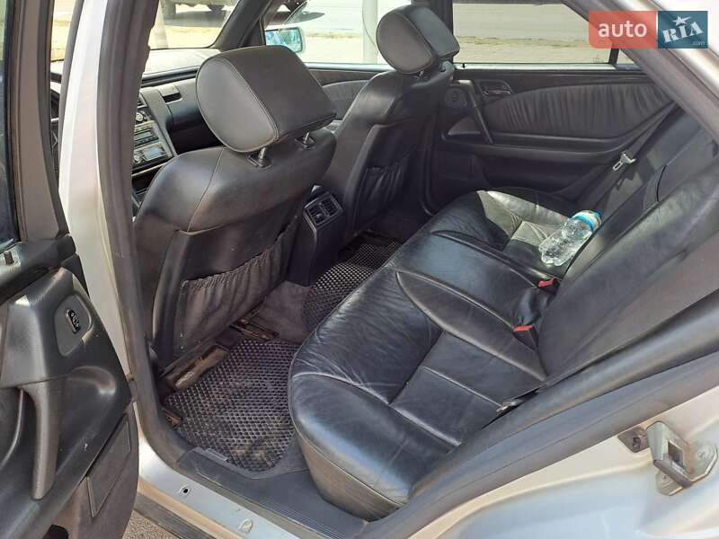 Седан Mercedes-Benz E-Class 1999 в Миколаєві